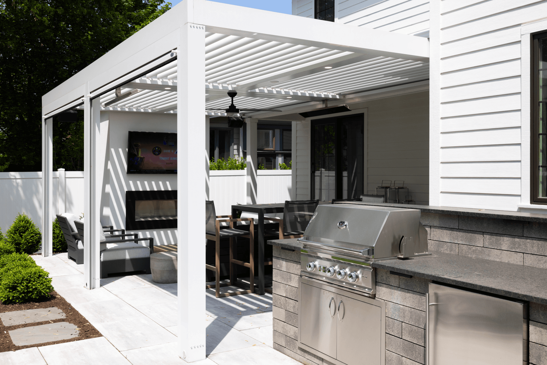 Struxure pergola
